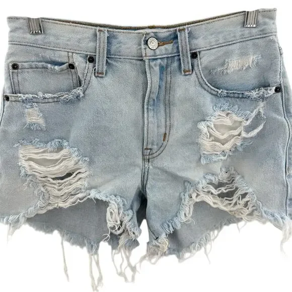 Abercrombie & Fitch Curve Love Mid Rise Boyfriend Jean Shorts Raw Hem Size 26 /2 - Picture 2 of 9